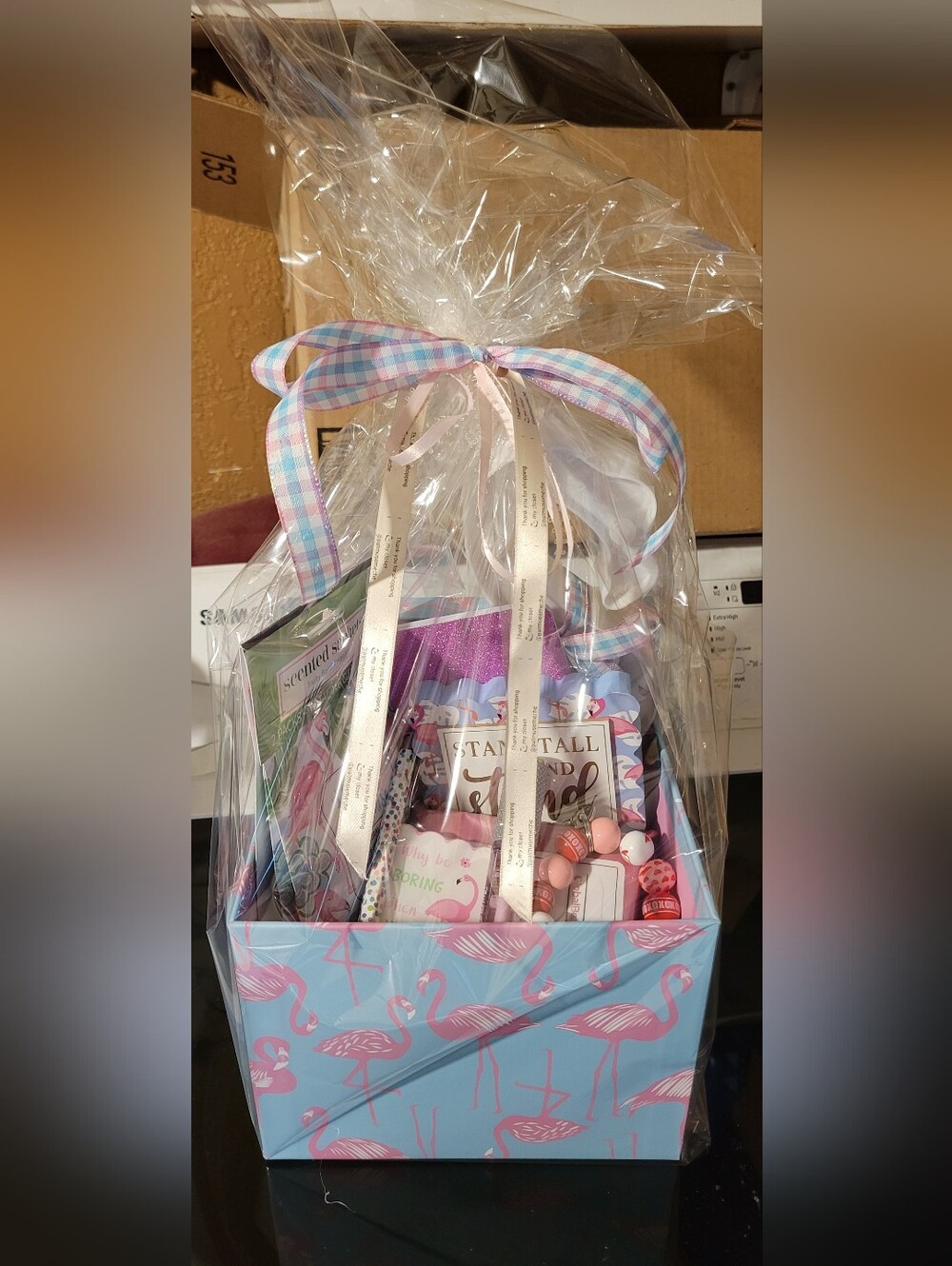 Amazing Flamingo Themed Gift Box With JUICY COUTURE Lippie. - Picture 9 of 10